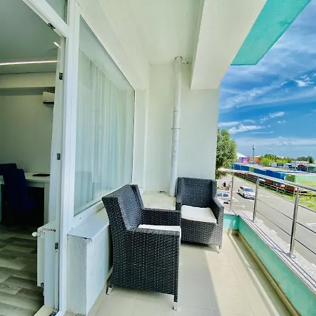 One Bedroom Apartment In Summerland * ママイア