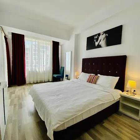 One Bedroom Apartment In Summerland *